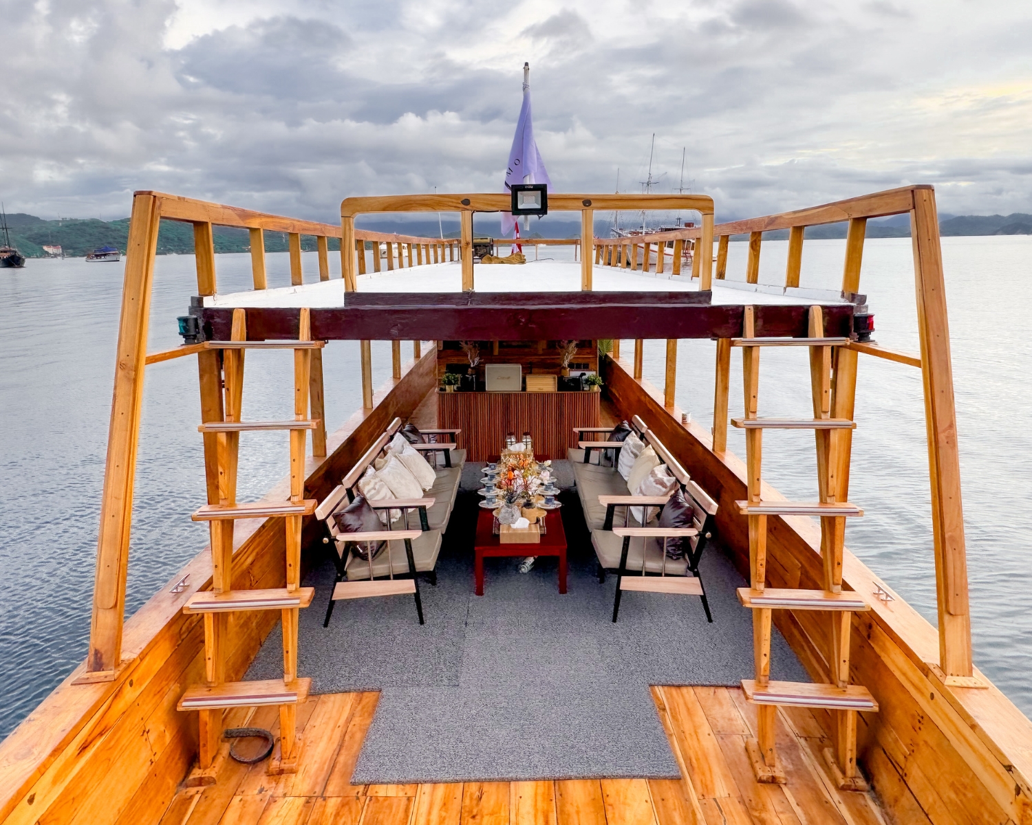 Sailing Trip Luxury Open Deck - Halona Adventure Labuan Bajo